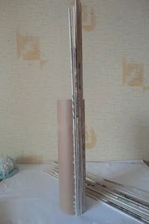 Вази з газетних трубочок (газетних) Вази з газетних трубочок