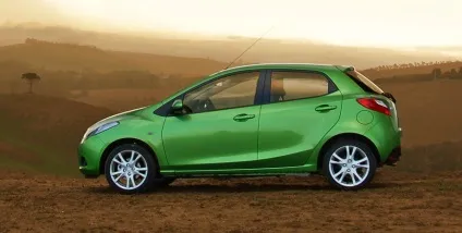 З'ясовуємо цікаві подробиці про хетчбек mazda2