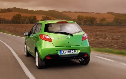 З'ясовуємо цікаві подробиці про хетчбек mazda2