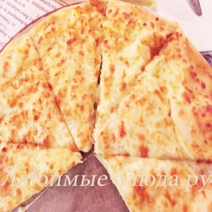 Хачапурі з картоплею і сиром (кавказька домашня кухня) Хачапурі з картоплею і сиром