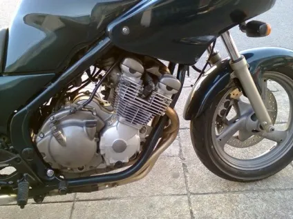 Yamaha diversion (Ямаха диверсія) 600, огляд модельного ряду, технічні характеристики мотоцикла (нейкід) Yamaha diversion (Ямаха диверсія) 600, огляд модельного ряду, технічні характеристики мотоцикла