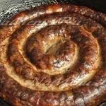 Запечені домашні ковбаски рецепт