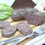 Запечені домашні ковбаски рецепт