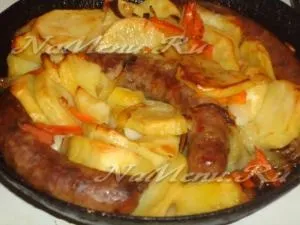 Запечені домашні ковбаски рецепт