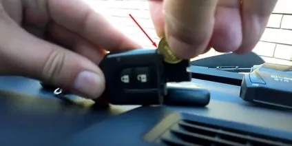 Заміна батарейки в ключі nissan tiida, note, qashqai, teana - як замінити батарейку в ключі (ключі) Заміна батарейки в ключі nissan tiida, note, qashqai, teana - як замінити батарейку в ключі