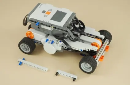 Гоночна машина - автобот »робот з lego nxt 2 (робототехніка) Гоночна машина - автобот »робот з lego nxt 2
