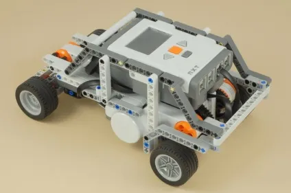Гоночна машина - автобот »робот з lego nxt 2 (пульт дистанційного керування) Гоночна машина - автобот »робот з lego nxt 2
