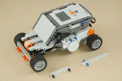 Гоночна машина - автобот »робот з lego nxt 2 (гоночна машина) Гоночна машина - автобот »робот з lego nxt 2