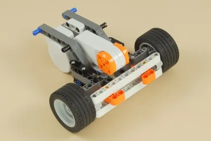 Гоночна машина - автобот »робот з lego nxt 2 (Bluetooth блок управління) Гоночна машина - автобот »робот з lego nxt 2