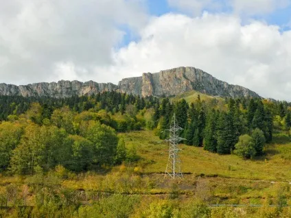 Гірська Адигея, селище Гузеріпль пам'ятки, чемодан