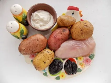 Печеня з чорносливом в горщиках (чорнослив) Печеня з чорносливом в горщиках