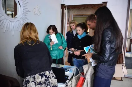 10 Головних кроків для просування початківця дизайнера інтер'єру (інтер'єру) 10 Головних кроків для просування початківця дизайнера інтер'єру