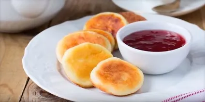 Як приготувати сирники з сиру покрокові рецепти з фото і відео (сирники з сиру приготування рецепти фото відео) Як приготувати сирники з сиру покрокові рецепти з фото і відео