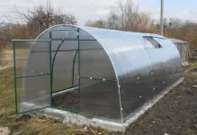 Арочна теплиця з полікарбонату і профільної труби, креслення даху з кватиркою, посилена своїми (теплиця) Арочна теплиця з полікарбонату і профільної труби, креслення даху з кватиркою, посилена своїми