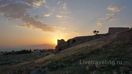 Білосніжний Памуккале і древнє місто Іераполіс - must see в Туреччині - жити подорожуючи (місто) Білосніжний Памуккале і древнє місто Іераполіс - must see в Туреччині - жити подорожуючи