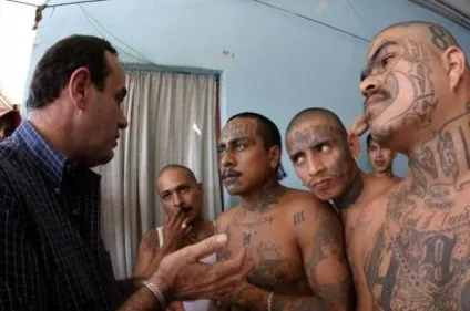 Банда ms 13 фото (la mara salvatrucha 13) (ms 13 фото) Банда ms 13 фото (la mara salvatrucha 13)
