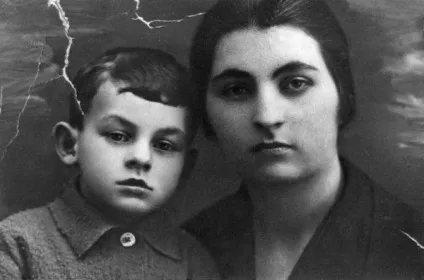 Булат Окуджава біографія, фото, особисте життя (життя) Булат Окуджава біографія, фото, особисте життя