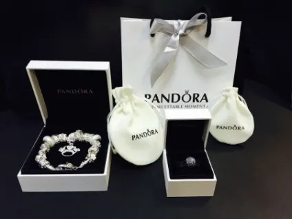 Браслет pandora (119 фото) як відкрити і носити прикрасу з Шарм на руці, як відрізнити оригінал (прикраса) Браслет pandora (119 фото) як відкрити і носити прикрасу з Шарм на руці, як відрізнити оригінал