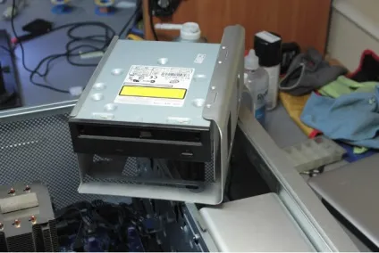 Як самому розібрати сервер mac pro 2011