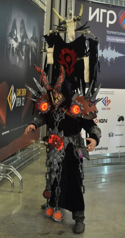 Comic con в москві хто і навіщо переодягається в персонажів ігор і коміксів, time out (comic con в москві: хто і навіщо переодягається в персонажів ігор і коміксів. В неділю закінчився другий міжнародний фестиваль фанатів поп-культури comic con russia. Кореспондент time out поговорив з його учасниками і з'ясував) Comic con в москві хто і навіщо переодягається в персонажів ігор і коміксів, time out