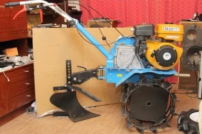 Робимо оборотний плуг для мотоблока, креслення, фото, регулювання, motoblok-kultivator (плуг) Робимо оборотний плуг для мотоблока, креслення, фото, регулювання, motoblok-kultivator