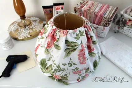 Декоруємо нудну настільну лампу - ярмарок майстрів - ручна робота, handmade (прошиває потайним швом) Декоруємо нудну настільну лампу - ярмарок майстрів - ручна робота, handmade