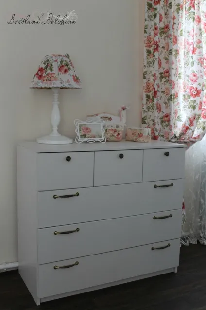 Декоруємо нудну настільну лампу - ярмарок майстрів - ручна робота, handmade (прошиває потайним швом) Декоруємо нудну настільну лампу - ярмарок майстрів - ручна робота, handmade