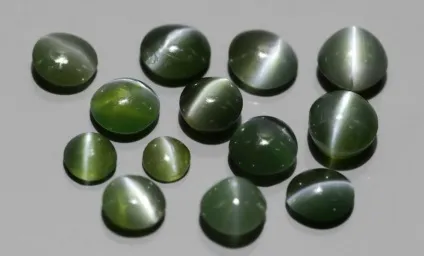 Ефект котячого ока що приховує гра світла jewellery mag (рубін) Ефект котячого ока що приховує гра світла jewellery mag