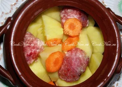 Фрикадельки з картоплею в горщиках, cooknice (Фрикадельки горщику картоплею) Фрикадельки з картоплею в горщиках, cooknice