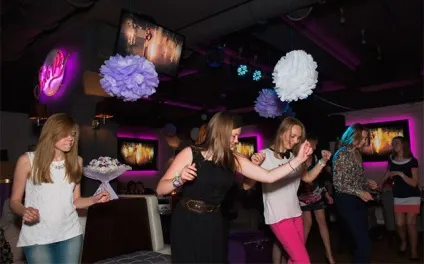 Грандіозний дівич-вечір brides - party пройшов з розмахом (party) Грандіозний дівич-вечір brides - party пройшов з розмахом