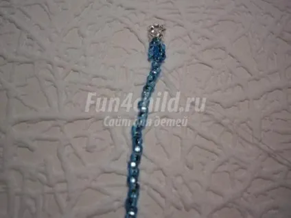 Блакитна троянда з бісеру до 8 березня