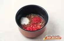 Гуляш з картоплею в мультиварці покроковий рецепт з фотографіями