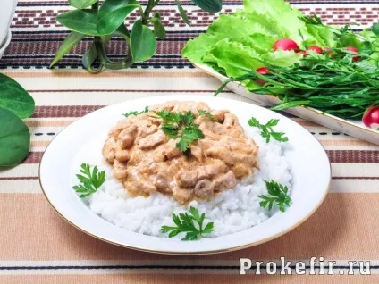 Гуляш зі свинини з підливою і картоплею в мультиварці - рецепт з фото (рецепт) Гуляш зі свинини з підливою і картоплею в мультиварці - рецепт з фото