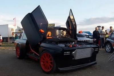 Цікаві екземпляри тюнінгу вітчизняних авто (вітчизняних) Цікаві екземпляри тюнінгу вітчизняних авто