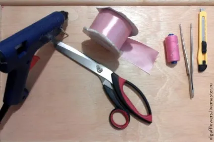 Виготовлення троянди з круглих пелюсток - ярмарок майстрів - ручна робота, handmade (для волосся) Виготовлення троянди з круглих пелюсток - ярмарок майстрів - ручна робота, handmade