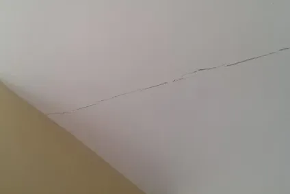 Як позбутися від тріщин на стелі, будівництво та ремонт (як позбавити від тріщин на стелі) Як позбутися від тріщин на стелі, будівництво та ремонт