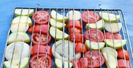 Як приготувати овочі гриль будинку в духовці