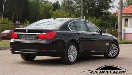 Як правильно фотографувати автомобіль на продаж