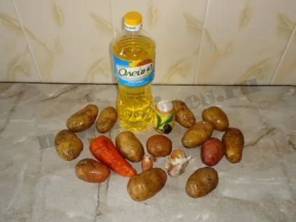 Як приготувати смачну смажену картоплю з часником та морквою