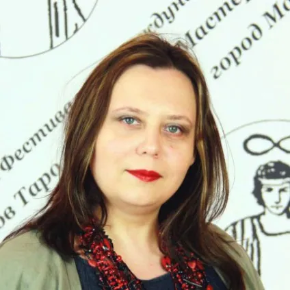 Як самарські художники малюють колоду таро і чи можна на ній гадати - велике село (можна) Як самарські художники малюють колоду таро і чи можна на ній гадати - велике село