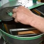 Як зробити підставку і медогонку своїми руками інструкція з кресленнями і відео (підставку) Як зробити підставку і медогонку своїми руками інструкція з кресленнями і відео