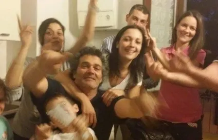 Як ви уявляєте собі типову італійку () Як ви уявляєте собі типову італійку
