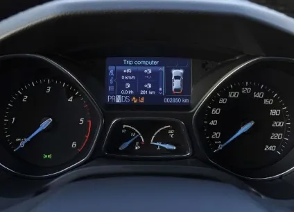 Як виглядає панель приладів ford focus, як її зняти і поміняти самостійно