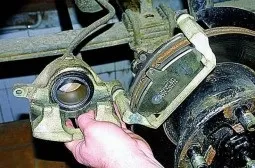 Як замінити колодки передніх коліс автомобіля газель