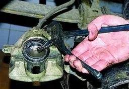 Як замінити колодки передніх коліс автомобіля газель