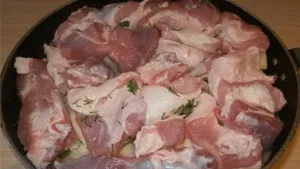 Картопля з грудинкою в духовці (картопля) Картопля з грудинкою в духовці