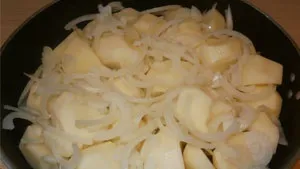 Картопля з грудинкою в духовці (картопля) Картопля з грудинкою в духовці