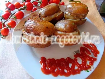 Картопля з грудинкою в духовці, в фользі (фользі) Картопля з грудинкою в духовці, в фользі