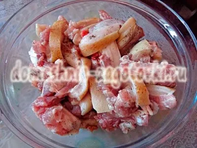 Картопля з грудинкою в духовці, в фользі (духовці) Картопля з грудинкою в духовці, в фользі