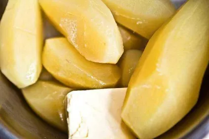 Картопляне пюре - рецепт сучасної домашньої кухні з фото (прості і зрозумілі рецепти від оксани путан) Картопляне пюре - рецепт сучасної домашньої кухні з фото